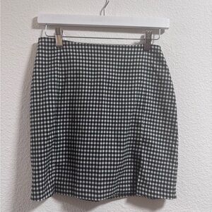 Black and White Checkered Skirt size 4